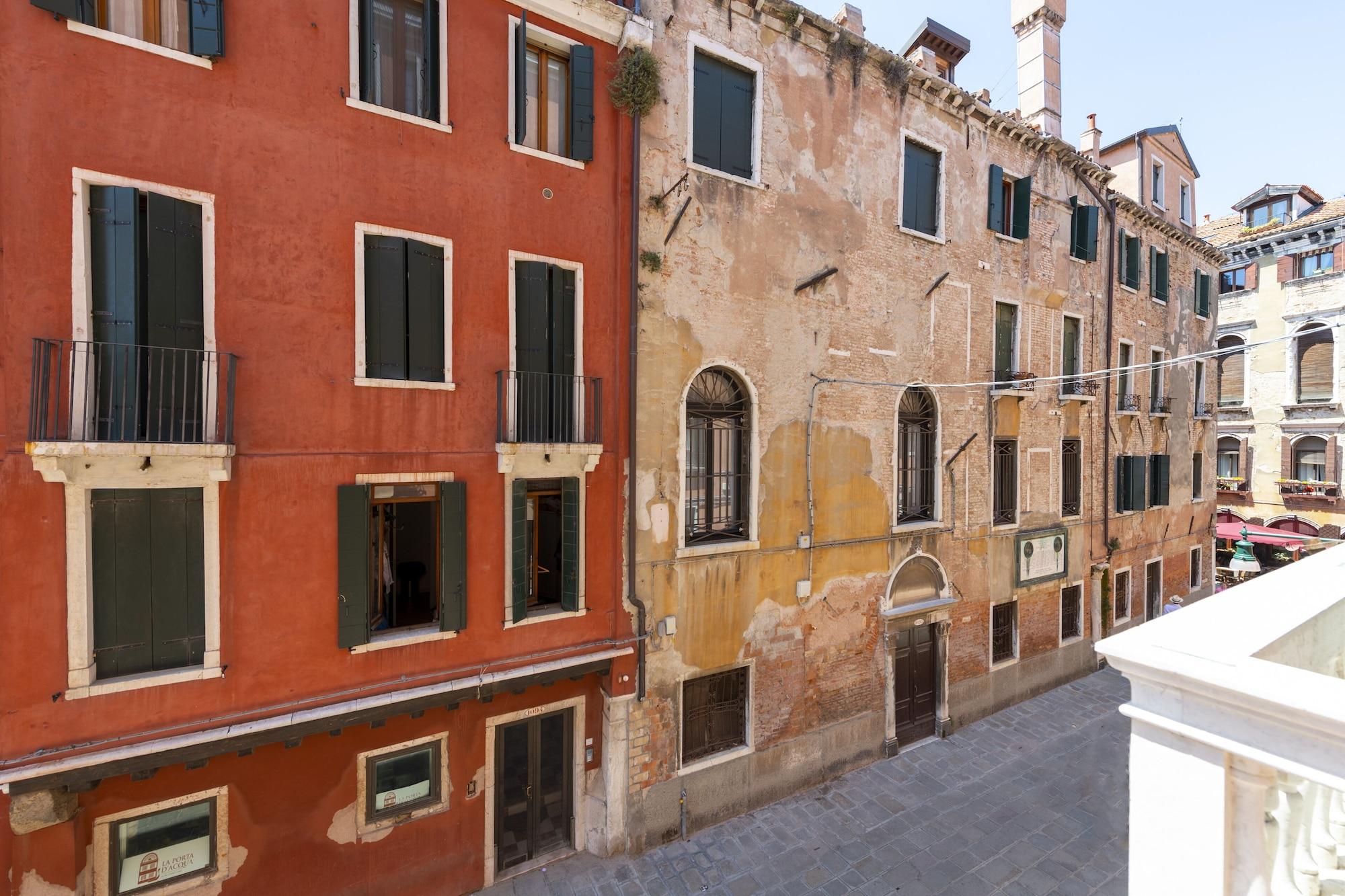 H10 Palazzo Canova Veneza Exterior foto